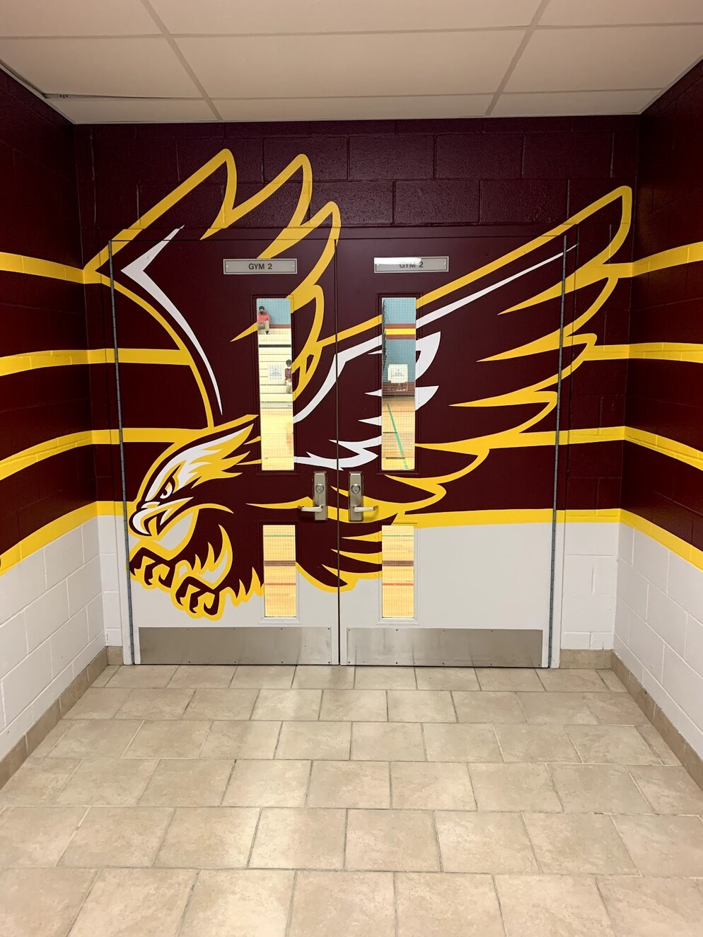 Picture of an eagle painted on the wall